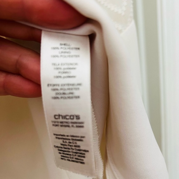 Gorgeous like new Chico's size 2 cream blouse - Picture 4 of 8